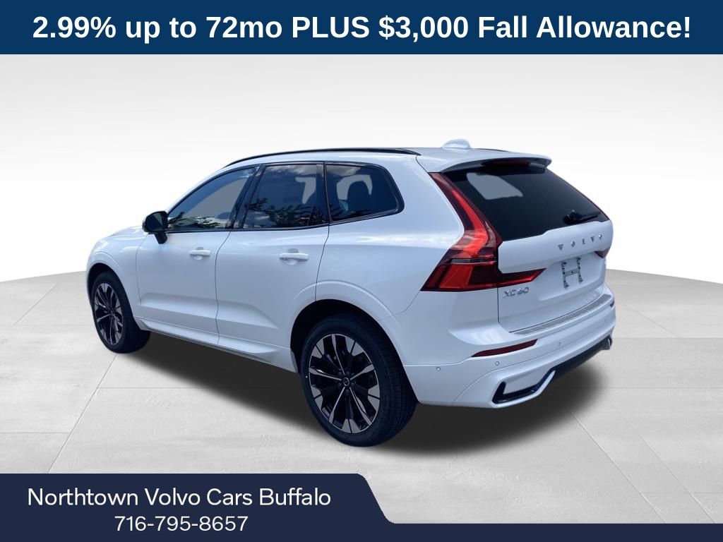2026 Volvo XC60 B5 Plus photo 3
