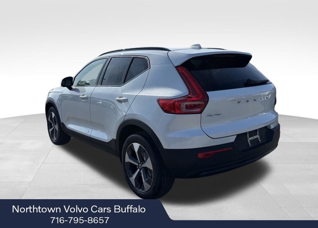 New 2026 Volvo XC40 B5 Plus SUV