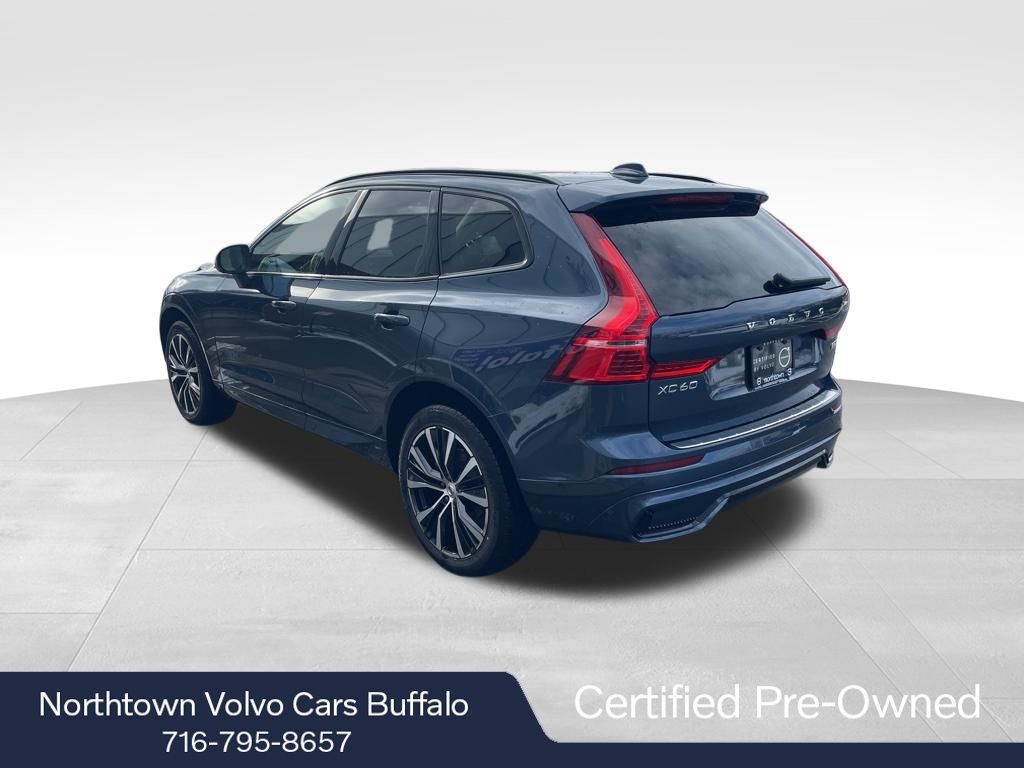 2025 Volvo XC60 B5 Plus photo 3