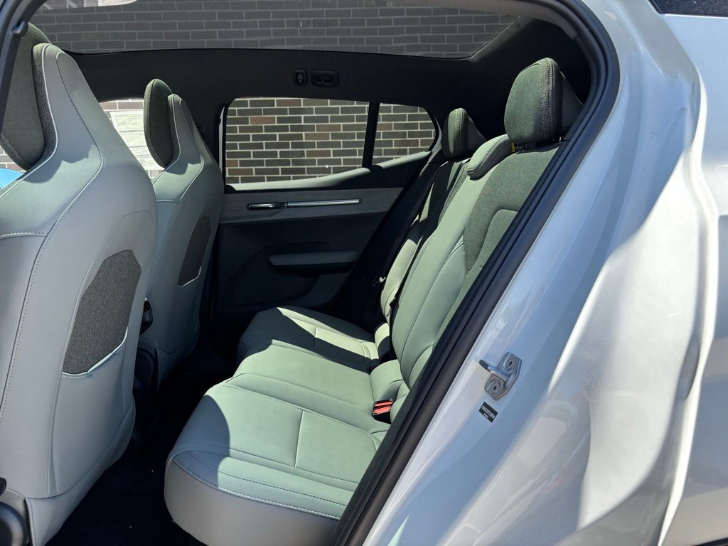 2026 Volvo EX30 Plus - Photo 16