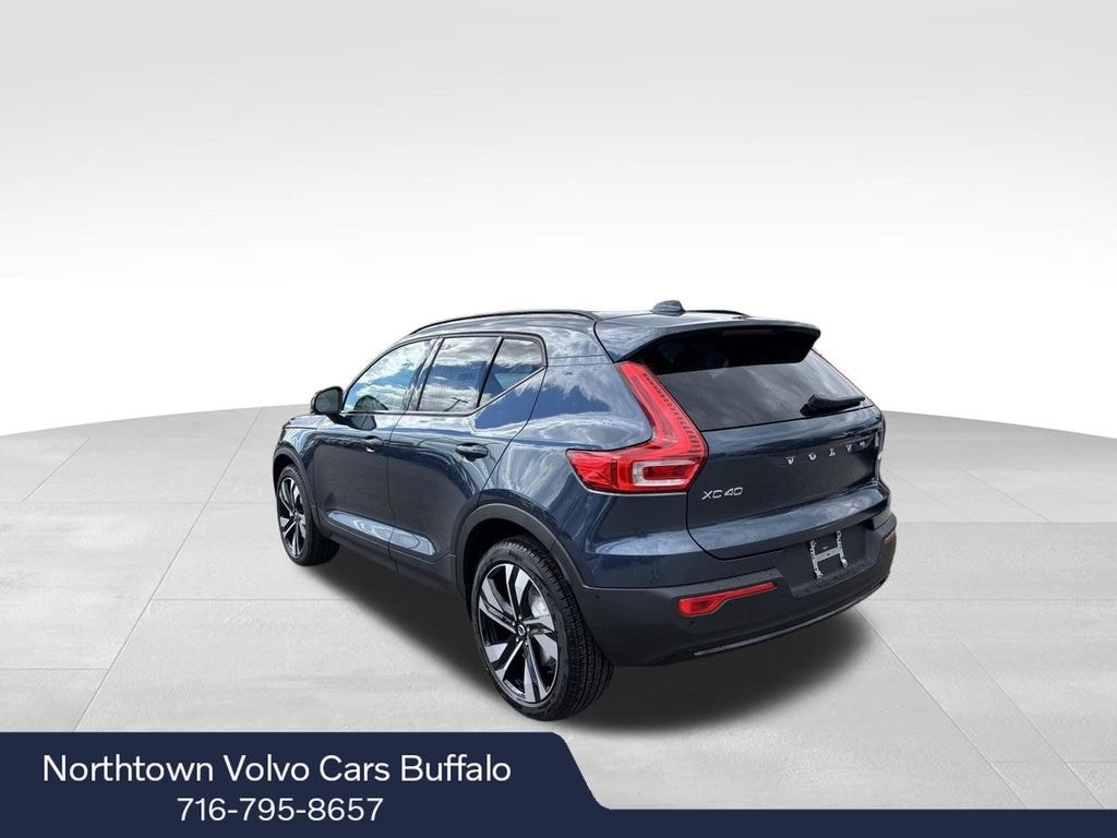 New 2026 Volvo XC40 B5 Plus SUV