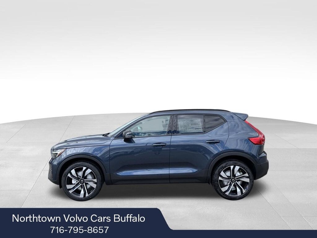 New 2026 Volvo XC40 B5 Plus SUV