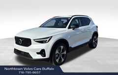 2026 Volvo XC40 B5 Plus SUV
