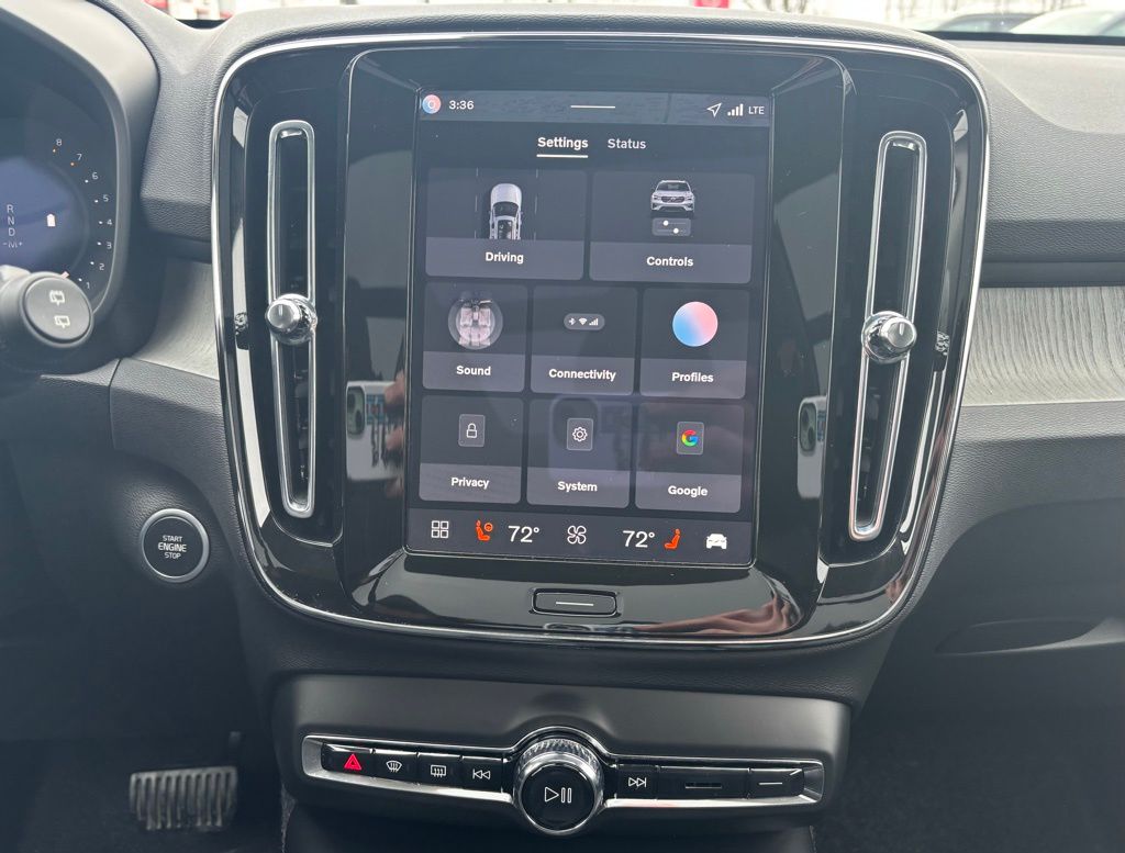 2026 Volvo XC40 Plus - Photo 12