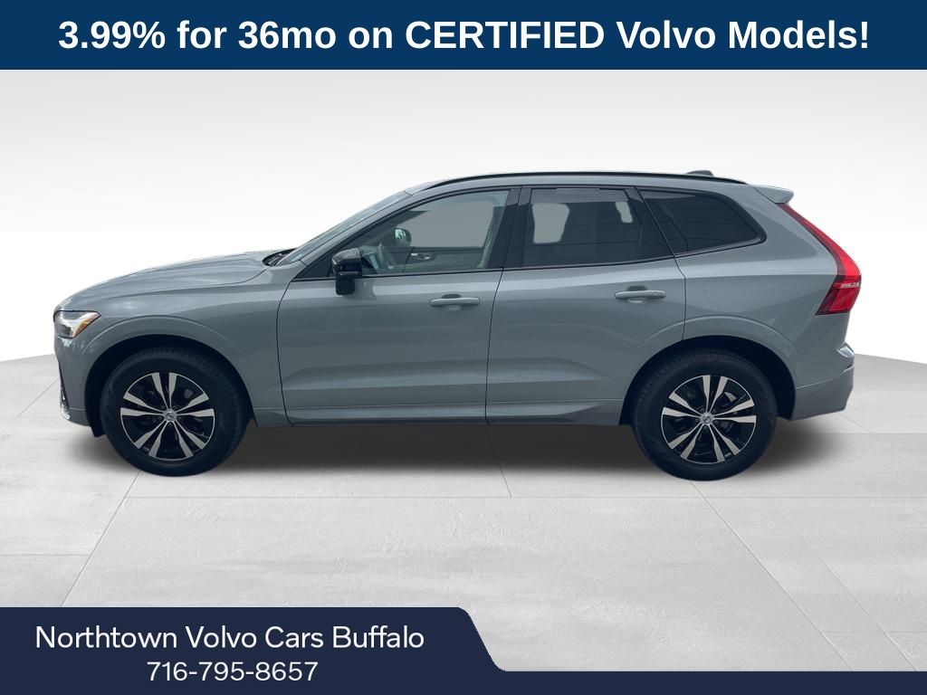 2024 Volvo XC60 B5 Core photo 2