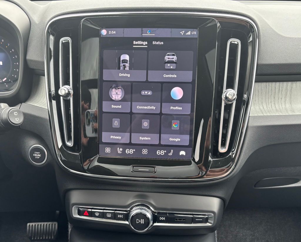 2026 Volvo XC40 Core - Photo 12