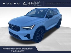 2024 Volvo XC40 B5 Core SUV