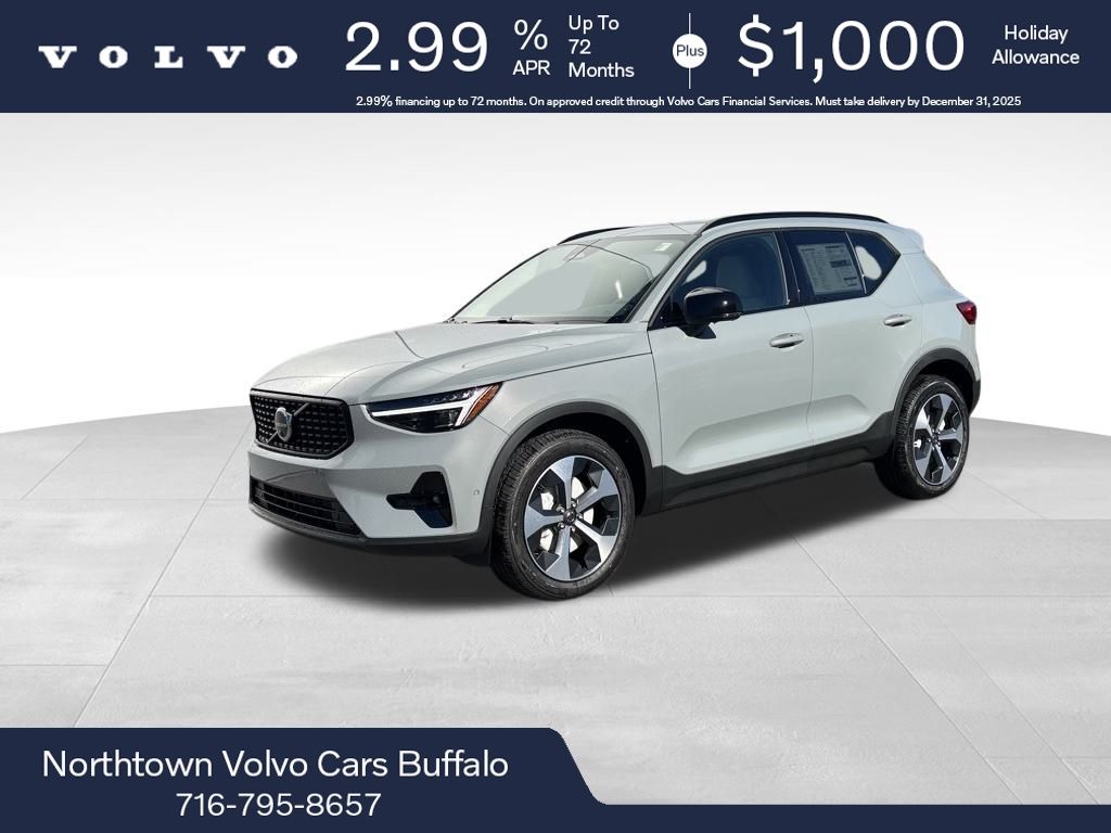 2026 Volvo XC40 Plus's photo