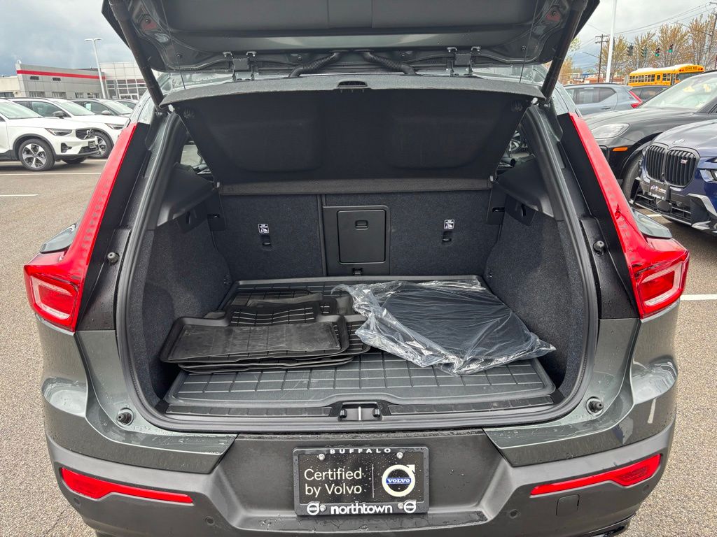 2026 Volvo XC40 Core - Photo 23