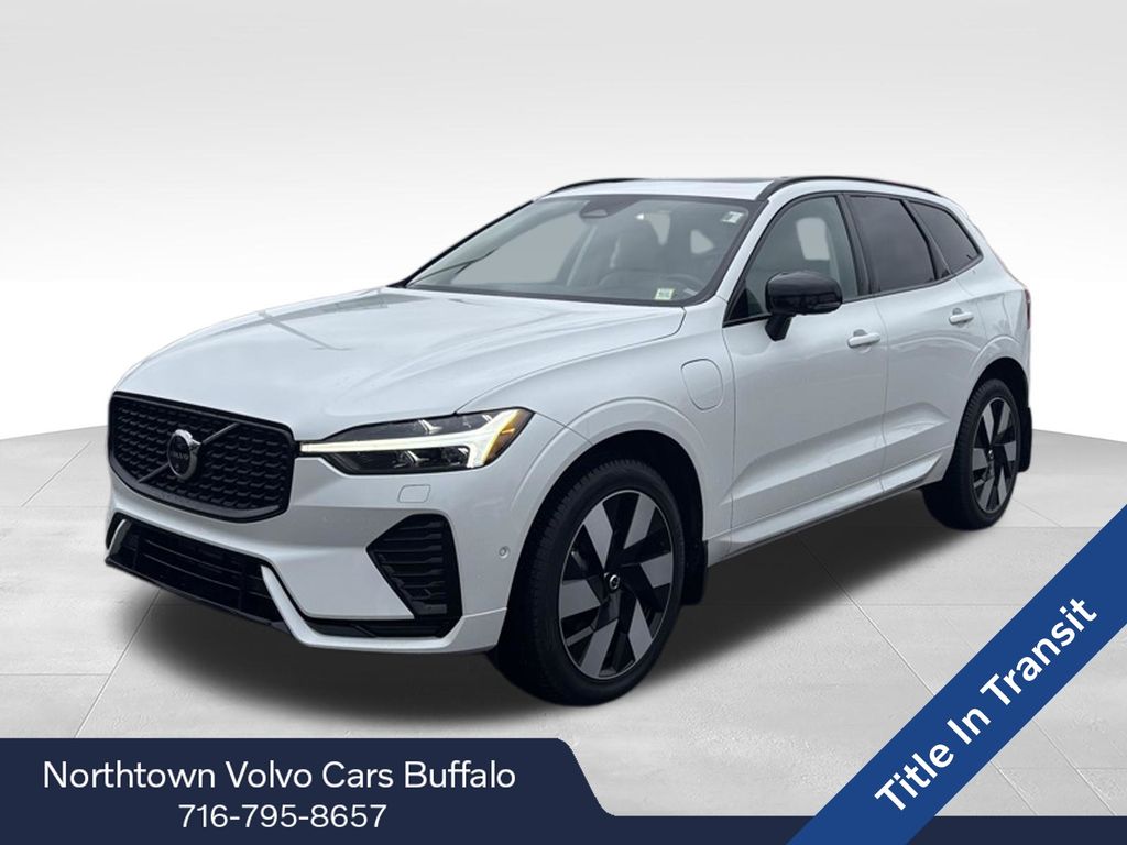 2024 Volvo XC60 T8 Plus Dark Theme AWD's photo