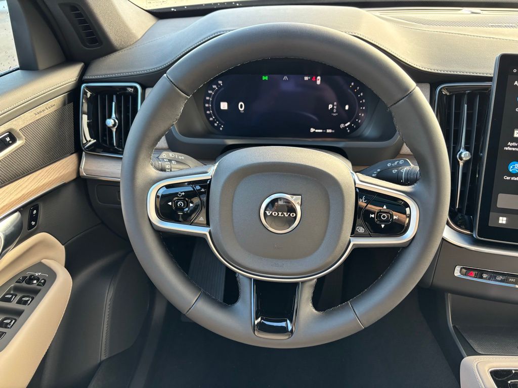 2026 Volvo XC90 Plus - Photo 11