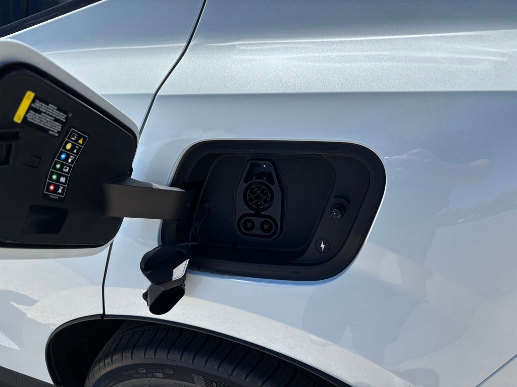2026 Volvo EX30 Plus - Photo 19