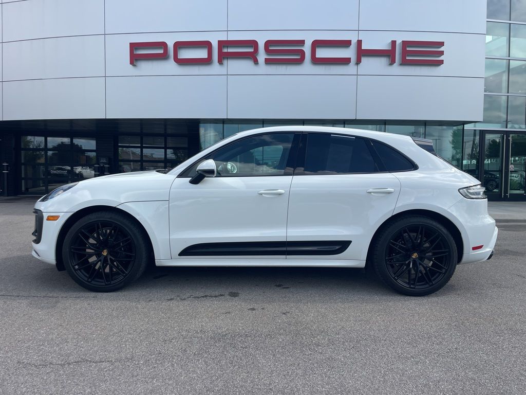 2022 Porsche Macan GTS photo 2
