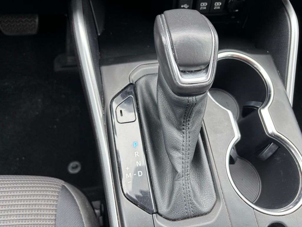 2021 Toyota Highlander LE - Photo 26