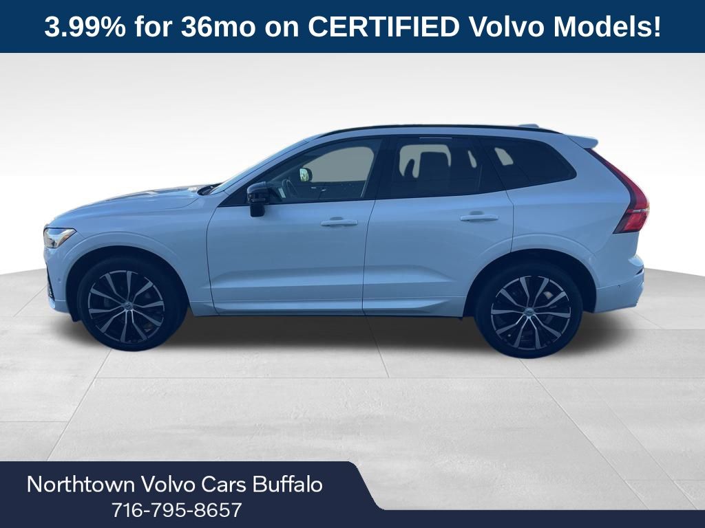 2024 Volvo XC60 B5 Plus photo 2