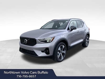 2026 Volvo XC40 B5 Plus SUV