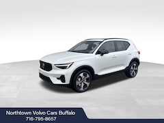 2026 Volvo XC40 B5 Plus SUV