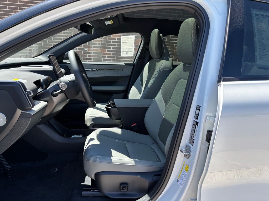 2026 Volvo EX30 Plus - Photo 15