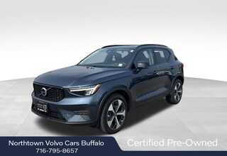 2026 Volvo XC40 B5 Core SUV