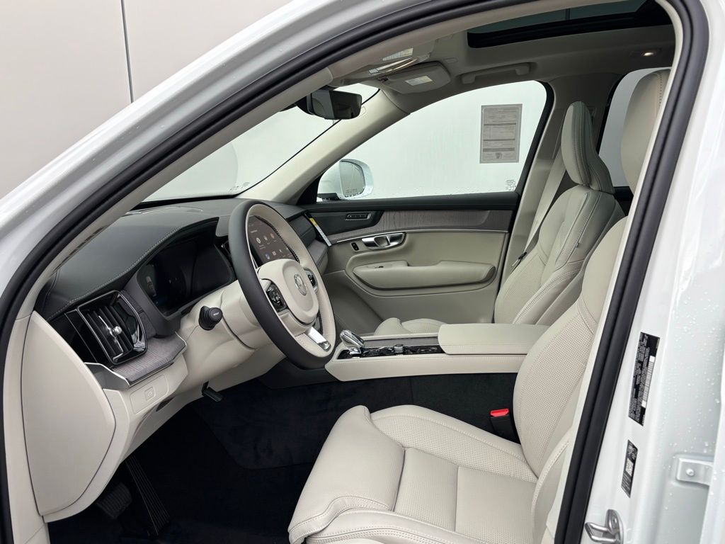 2026 Volvo XC90 Ultra - Photo 15