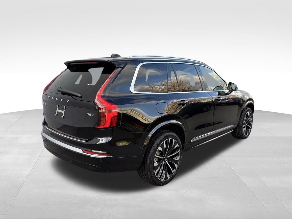 2026 Volvo XC90 Plus - Photo 6