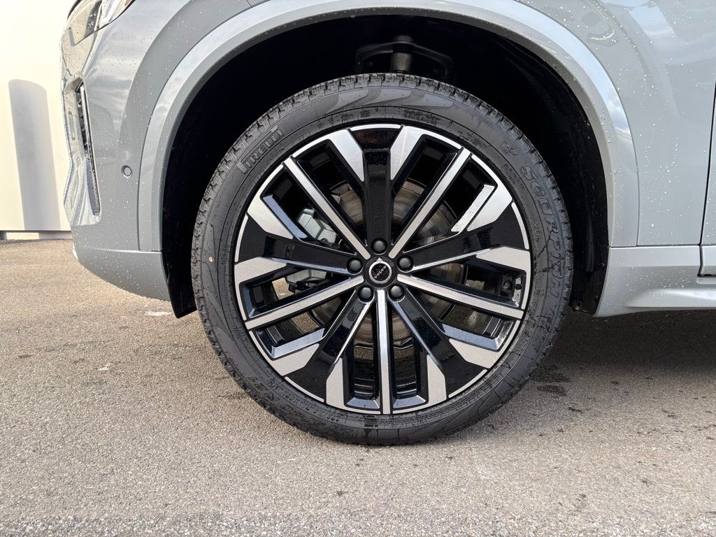 2026 Volvo XC90 Ultra - Photo 9