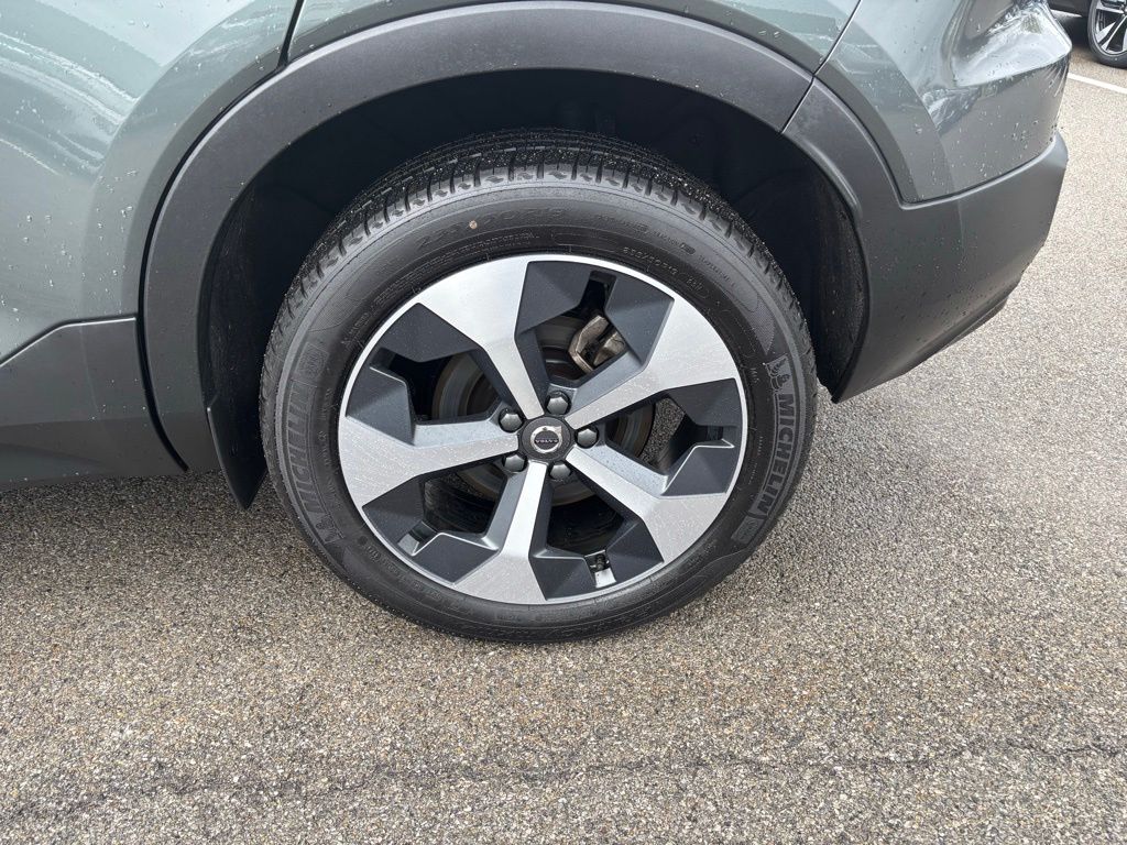 2026 Volvo XC40 Core - Photo 30