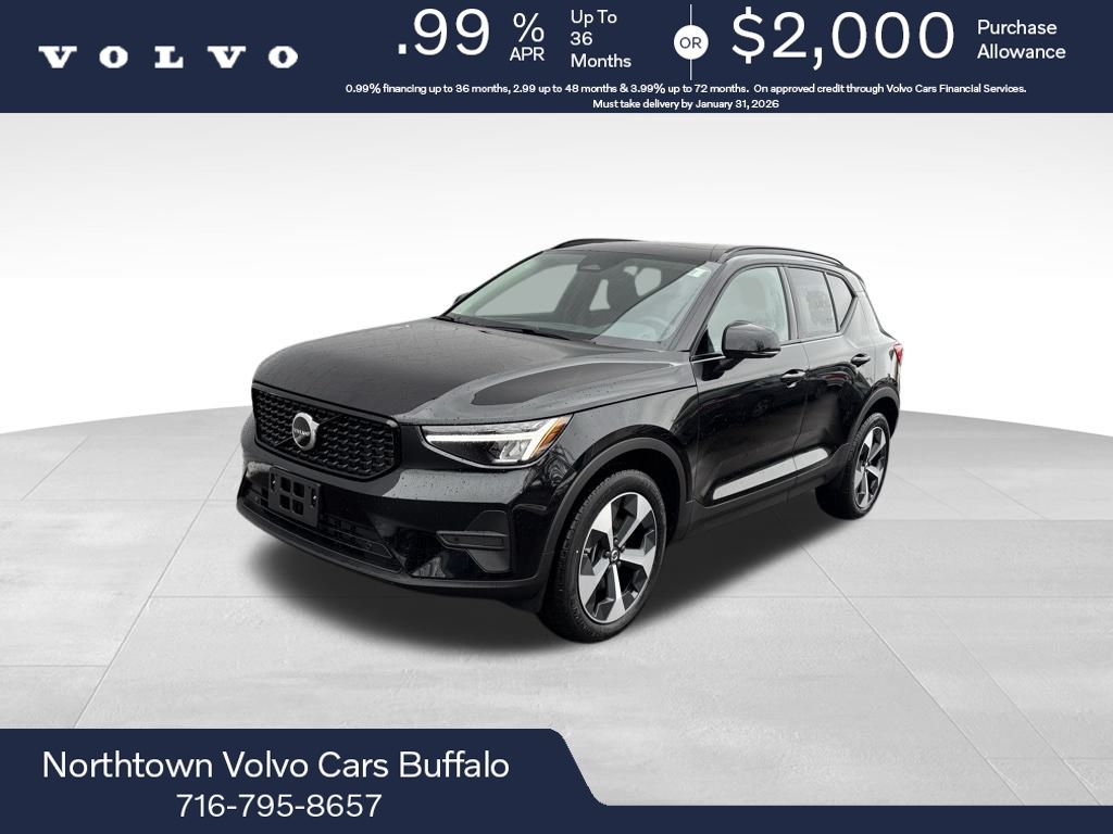 2026 Volvo XC40 Core's photo