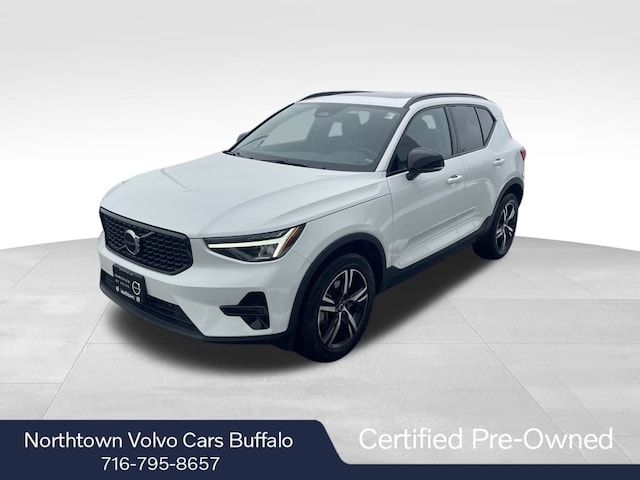 Pre-Owned 2024 Volvo XC40 B5 Core SUV Williamsville, NY