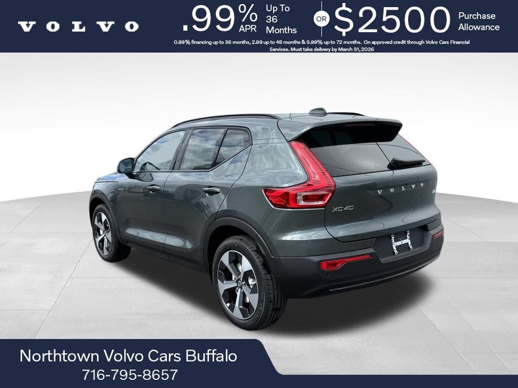 New 2026 Volvo XC40 B5 Core SUV
