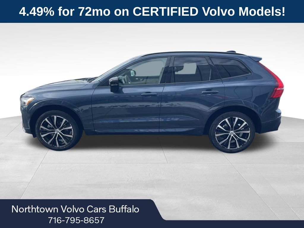 2025 Volvo XC60 B5 Plus photo 2