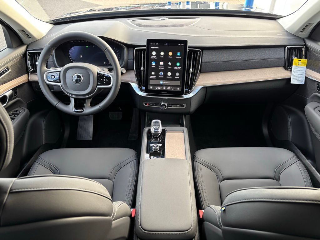 2026 Volvo XC90 Plus - Photo 10