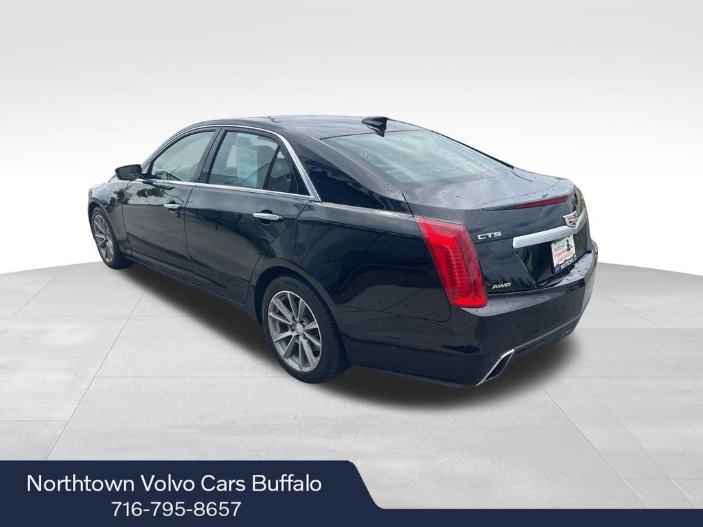 2018 Cadillac CTS Luxury photo 3