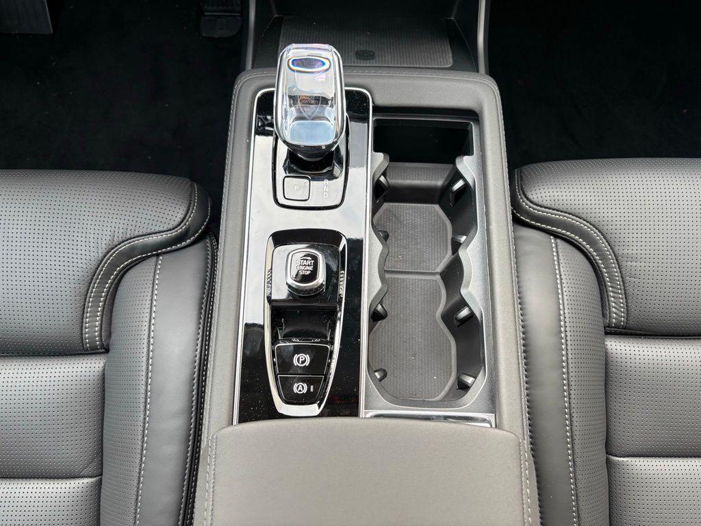 2026 Volvo XC90 Ultra - Photo 13