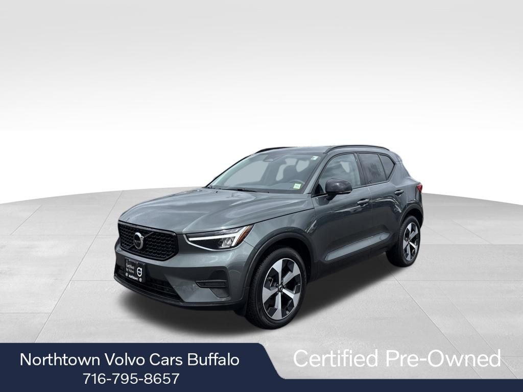 Certified 2026 Volvo XC40 B5 Core SUV