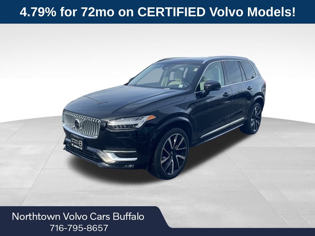 2023 Volvo XC90 Plus's photo