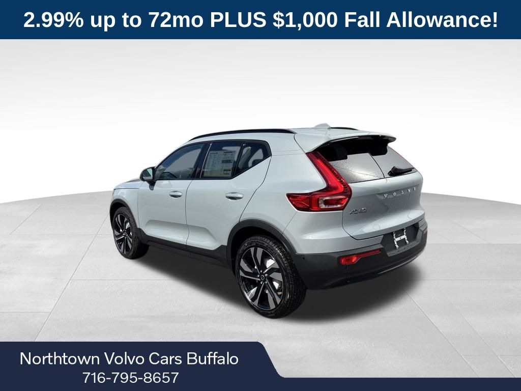 New 2026 Volvo XC40 B5 Plus SUV