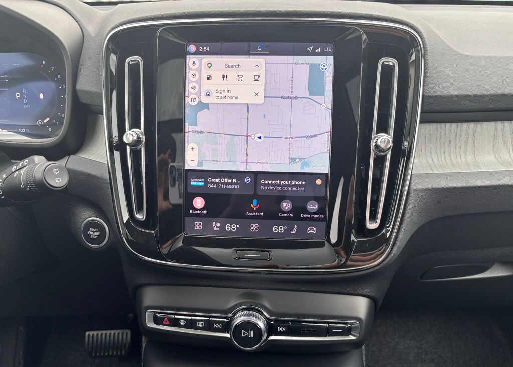 2026 Volvo XC40 Core - Photo 9