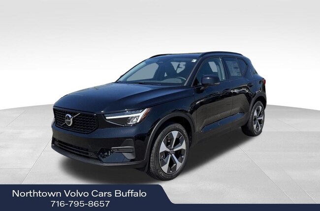 2026 Volvo XC40 B5 Core SUV