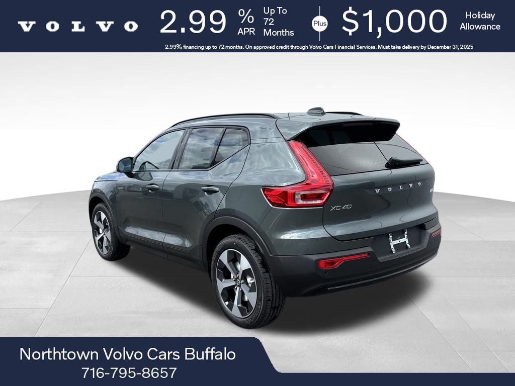 New 2026 Volvo XC40 B5 Core SUV
