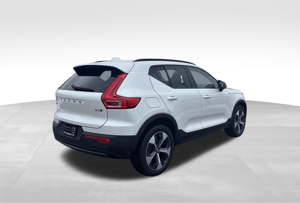 2026 Volvo XC40 Plus - Photo 37