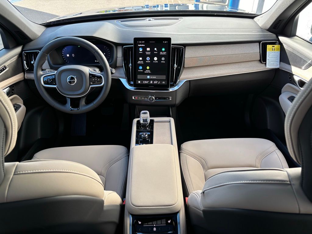 2026 Volvo XC90 Plus - Photo 10