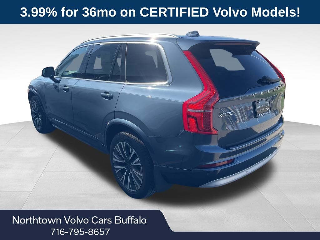 2022 Volvo XC90 T5 Momentum photo 2