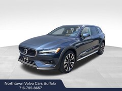 2026 Volvo V60 Cross Country B5 Ultra Wagon