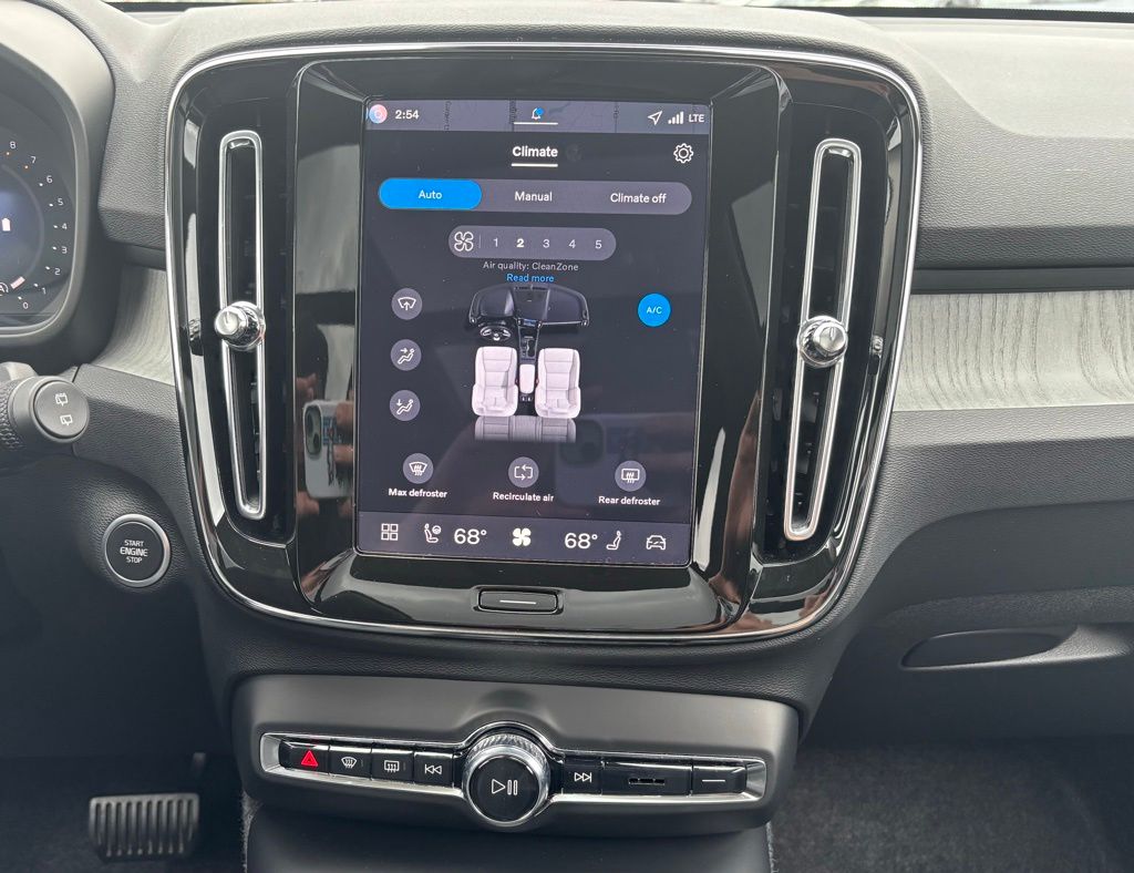 2026 Volvo XC40 Core - Photo 13