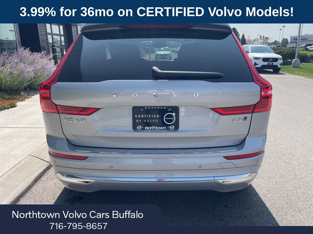 2023 Volvo XC60 B5 Ultimate photo 4
