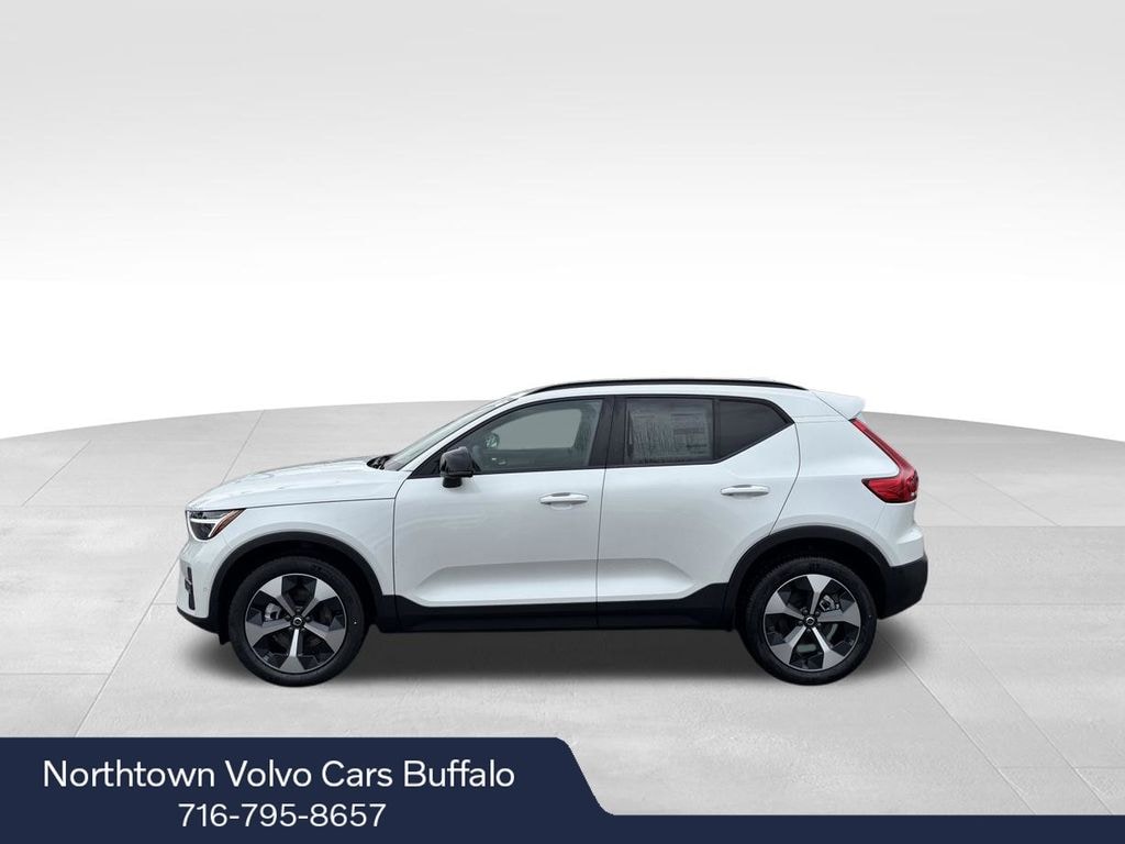 Used 2026 Volvo XC40 B5 Plus SUV