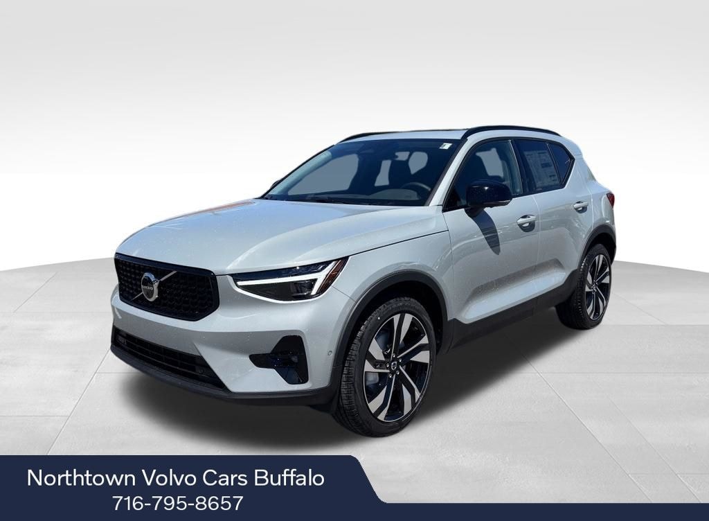 New 2026 Volvo XC40 B5 Plus SUV