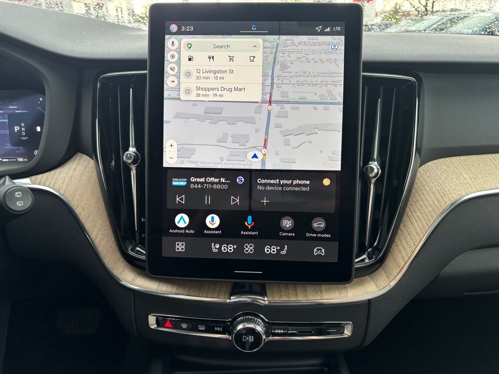2026 Volvo XC60 Plus - Photo 9