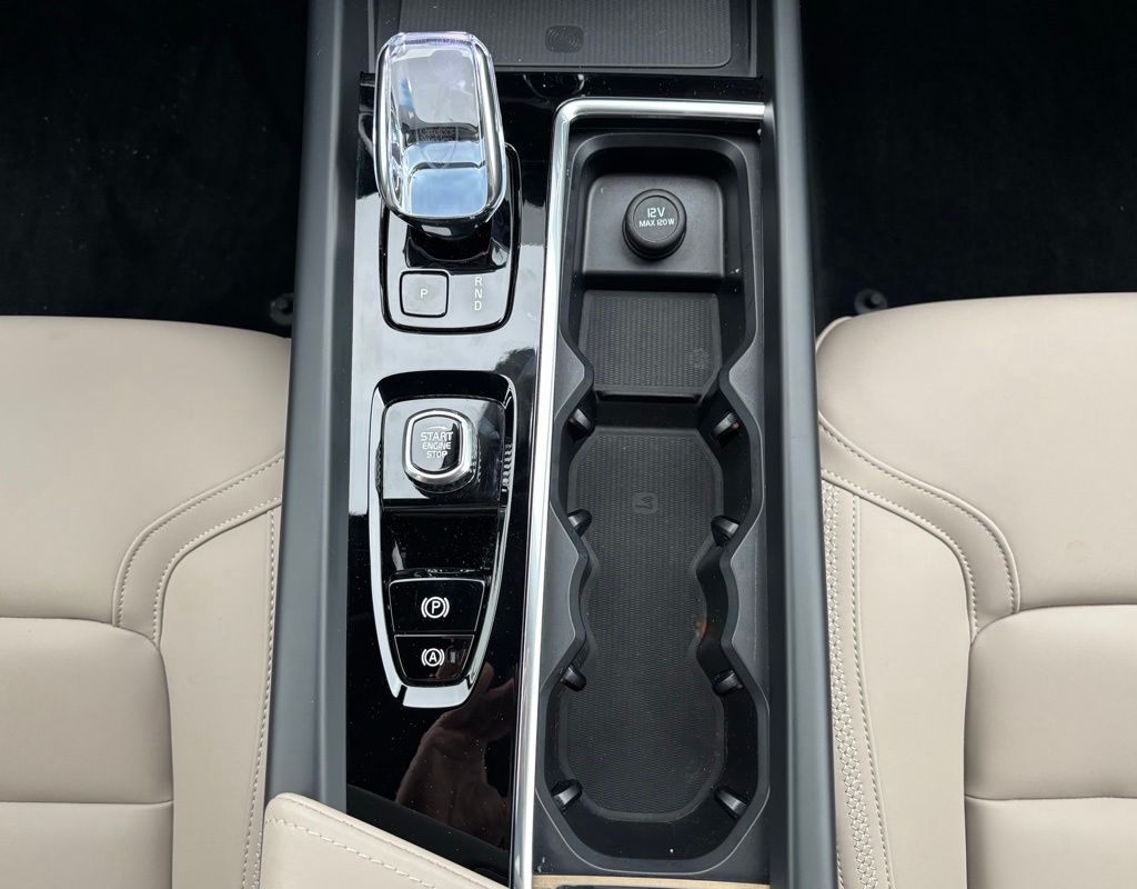 2026 Volvo XC60 Plus - Photo 30